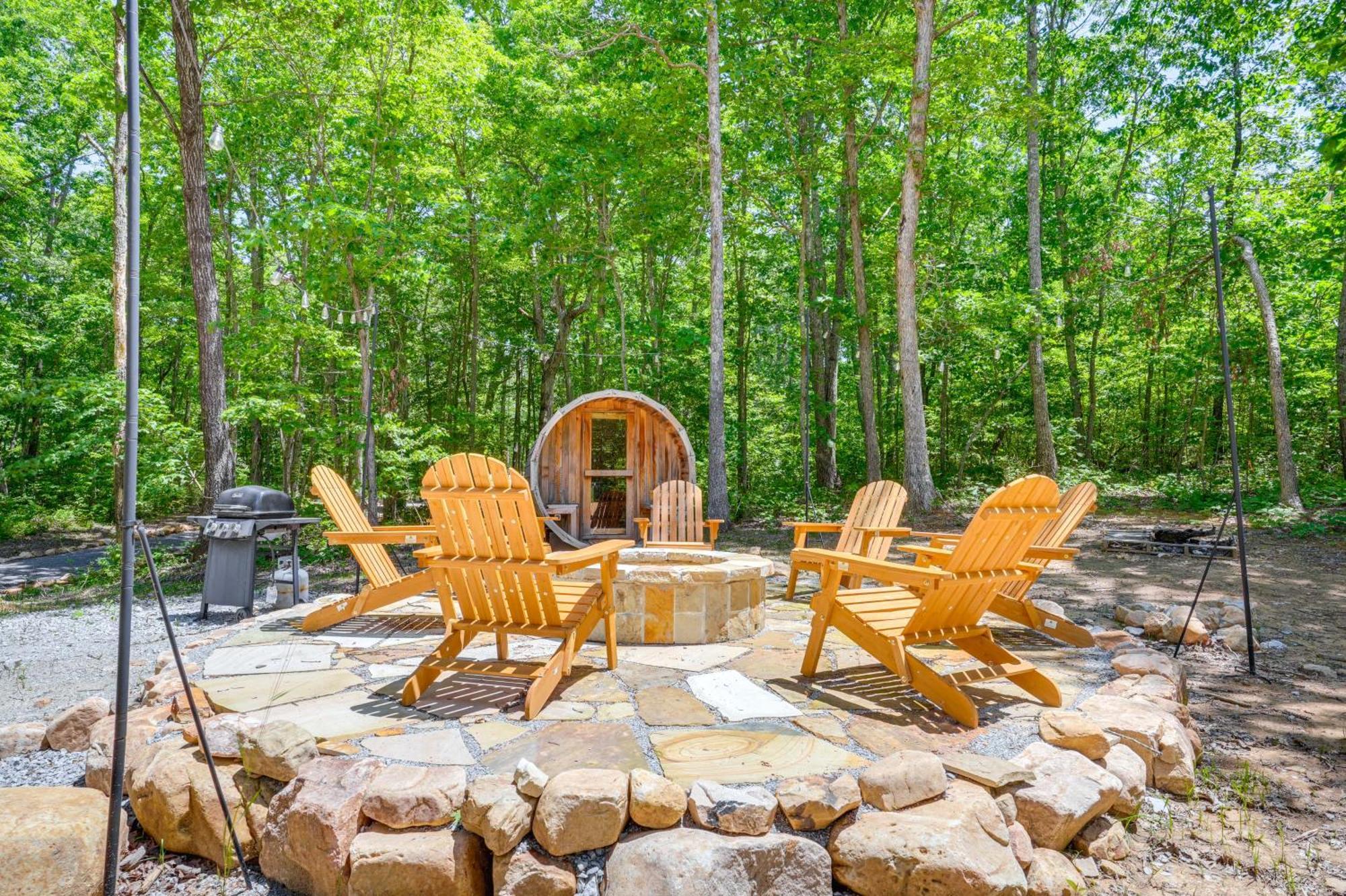 Monteagle Cabin With Swim Spa, Sauna And Fire Pit! Ngoại thất bức ảnh